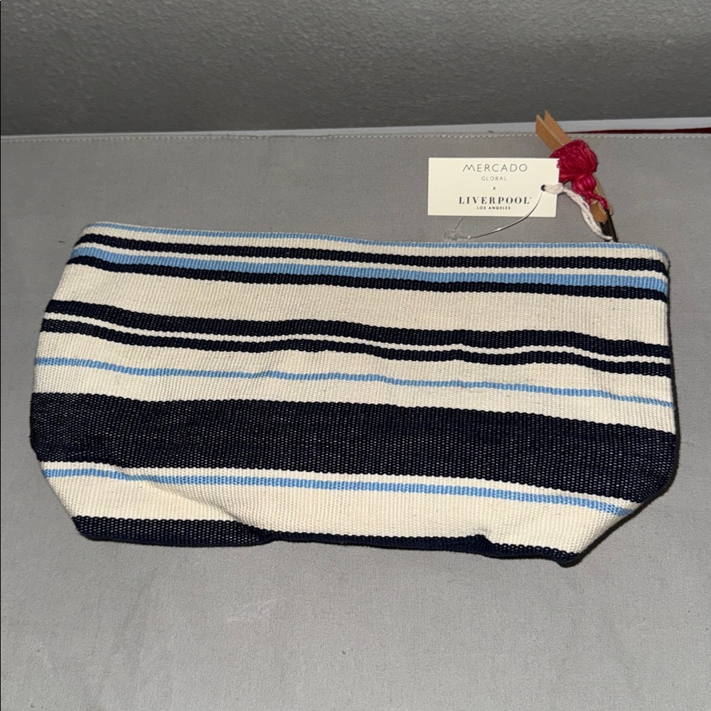 Cristina Cosmetic Zip Pouch, a Mercado Global and Liverpool Los Angeles. - Picture 2 of 4